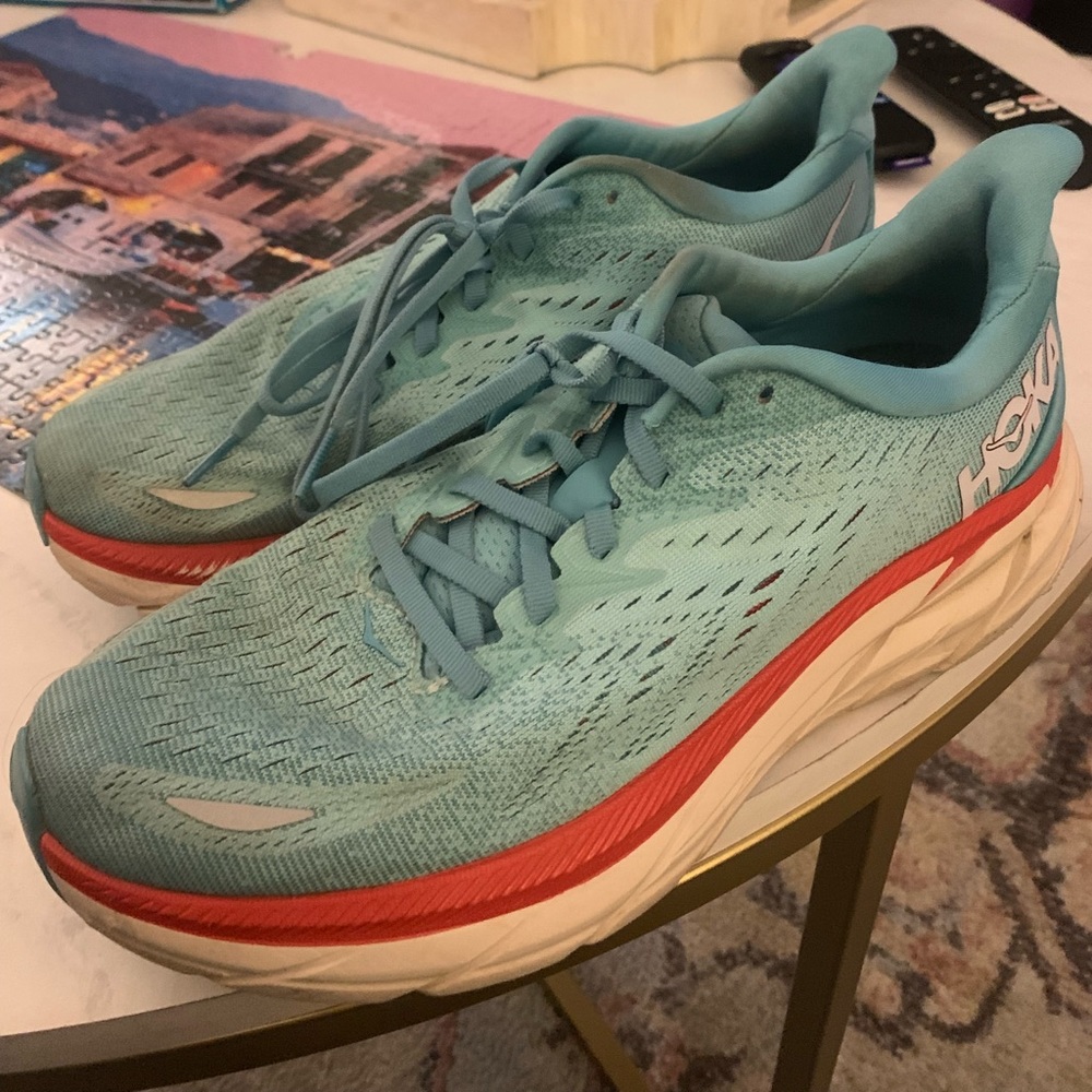 Hoka Clifton 8